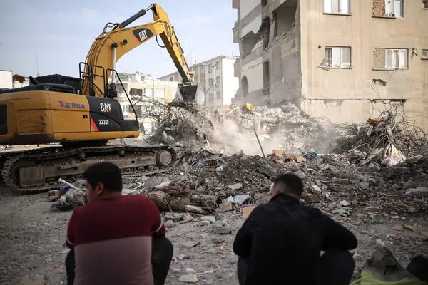Suben a 45.890 los muertos por terremotos en Turquía - Mundo - ABC Color