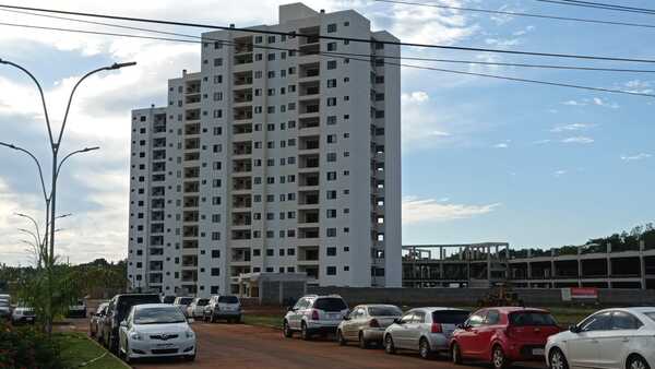 Falsos policías roban R$ 15.000, un arma, y otros objetos del condominio EcoVillas - La Clave