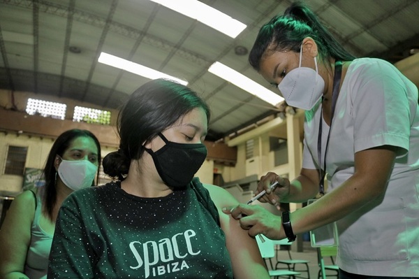 Arriban dosis contra VPH para proteger a niñas de 9 a 14 años | Lambaré Informativo