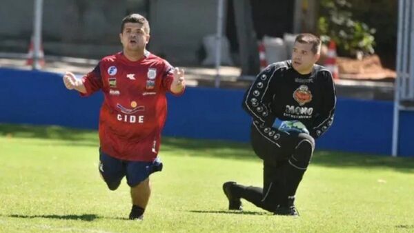 Vuelve el Clásico de La Lupa entre famosos hinchas de Olimpia y Cerro Porteño