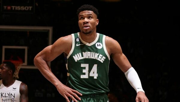 Versus / Giannis se desborda y sus Bucks logran 15º triunfo consecutivo