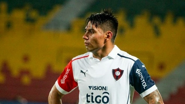 [VIDEO] Arzamendia alagó a full a uno de sus ex compañeros de Cerro por lo que hizo