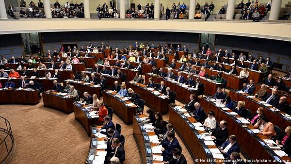 Parlamento de Finlandia aprueba por adelantado el ingreso en la OTAN - El Trueno