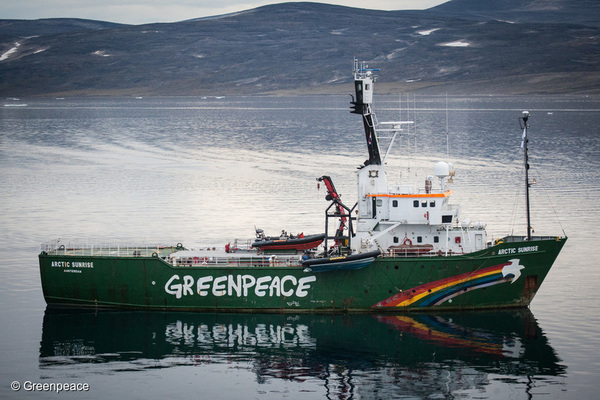Greenpeace acusa a Nestlé de haberse lucrado a costa de la guerra y el COVID-19 - Revista PLUS