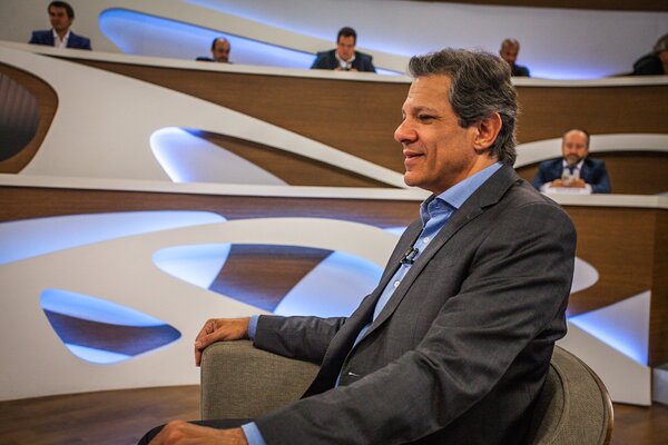 El Gobierno de Brasil anuncia que aplicará una tasa de exportación del 9,2% al petróleo por 4 meses - Revista PLUS