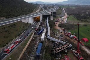 Accidente de trenes en Grecia deja al menos 36 muertos y decenas de heridos
