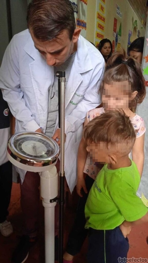 Inspección médica a niños y niñas vulnerables que están en los locales de protección - La Clave