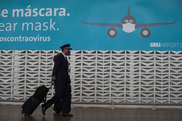 Las mascarillas dejan de ser obligatorias en la aviación brasileña - MarketData