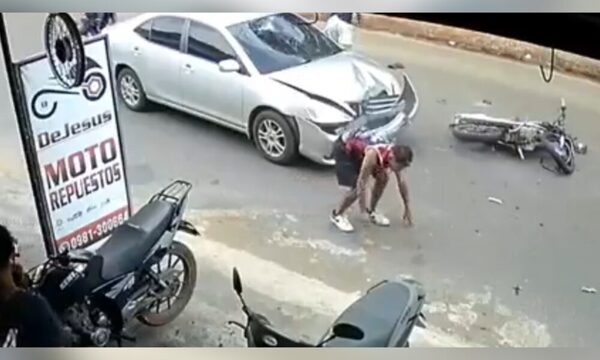 (VIDEO)Un accidente vai con pura suerte