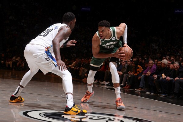Diario HOY | Giannis se desborda y Bucks alcanzan 15 triunfos consecutivos