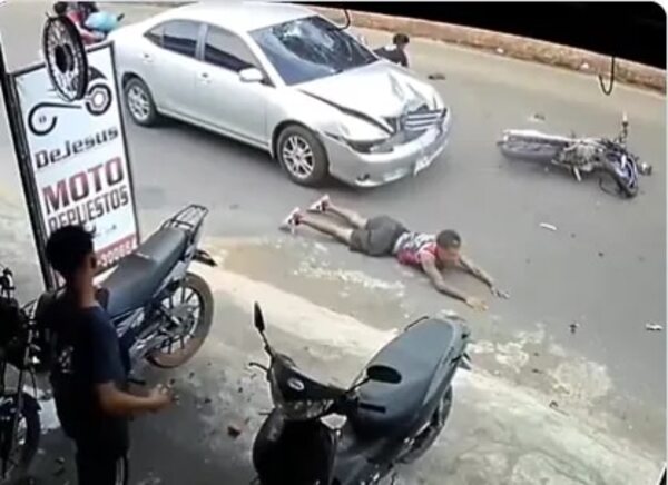 Video: adelantamiento ocasiona triple choque - Policiales - ABC Color