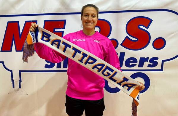La gran Pao Ferrari seguirá su carrera en el basquet de Italia