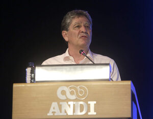 Colombia pierde más de 5.000 millones de dólares anuales por contrabando - MarketData