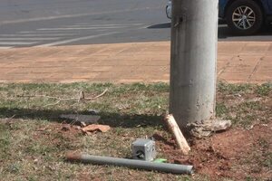 Trabajadores piden solución ante constante robo de cables de los alumbrados públicos - Nacionales - ABC Color