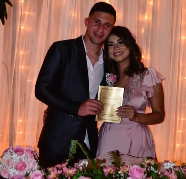 El futbolista Jorge Morel y Rubí Samudio celebraron sus Bodas de Cuero - Gente - ABC Color