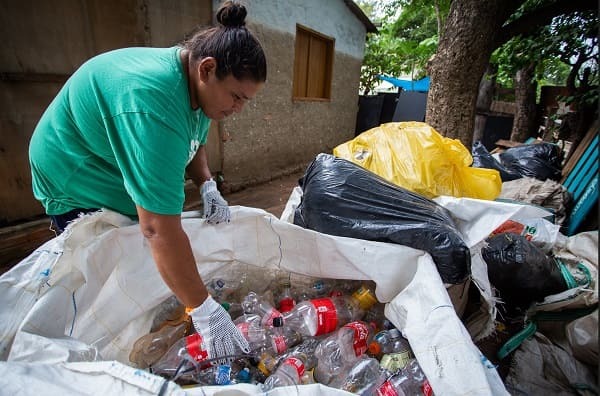 Resaltan importancia del reciclador en su día