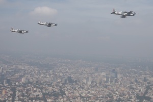 México expide la ley que da control del espacio aéreo al Ejército - MarketData