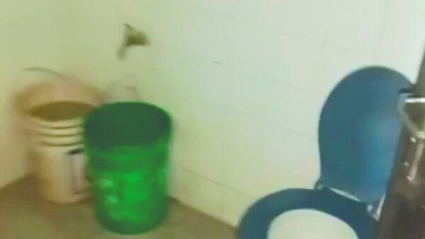 Siguen sin agua: Alumnos se descompensaron por no poder hacer sus necesidades