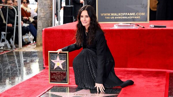 Courteney Cox desvela su estrella en el Paseo de la Fama de Hollywood