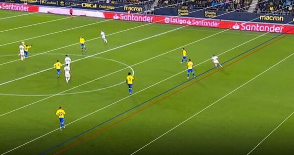 Versus / El Cádiz de Santiago Arzamendia pide suspender LaLiga por error del VAR