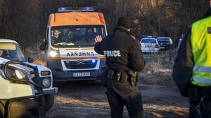 Hallan a 26 migrantes “congelados” y “desnutridos” en un camión