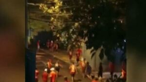 Batalla campal entre barrabravas del club Cerro Porteño