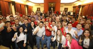 La Nación / “En mi gobierno los jóvenes van a ser los protagonistas”, dice Santiago Peña