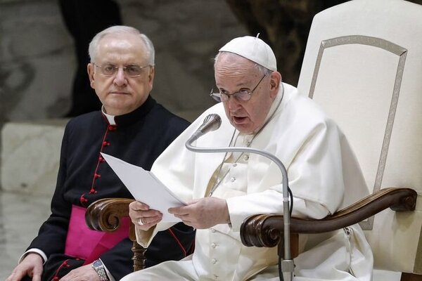 Papa Francisco hará pagar un alquiler a los cardenales - Radio Imperio