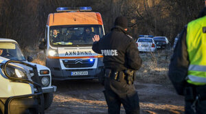 Bulgaria: Hallan a 26 migrantes “congelados” y “desnutridos” en un camión - Radio Imperio
