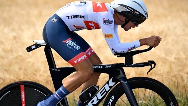 Ciclista italiano recibe sentencia por matar al gato de un ministro