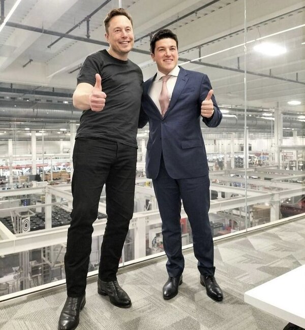 Elon Musk confirma que Tesla construirá una planta de montaje en México
