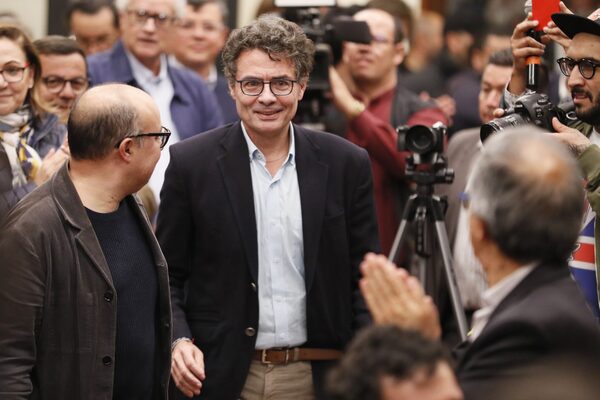 El exministro colombiano Gaviria aborda "héroes espirituales" en su nuevo libro - MarketData