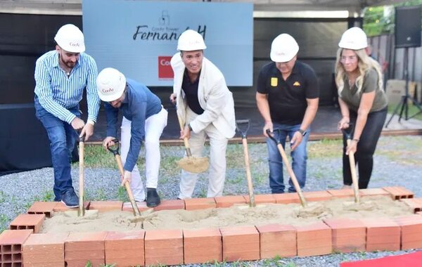 Palada inicial del edificio Fernando 4 - Empresariales - ABC Color