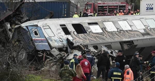 La Nación / Accidente de trenes en Grecia eleva a 43 fallecidos