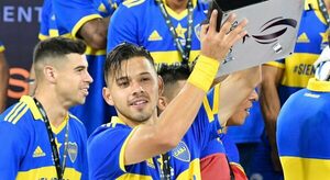 Versus / Óscar Romero: "Seguir sumando títulos con este Club, no tiene precio"