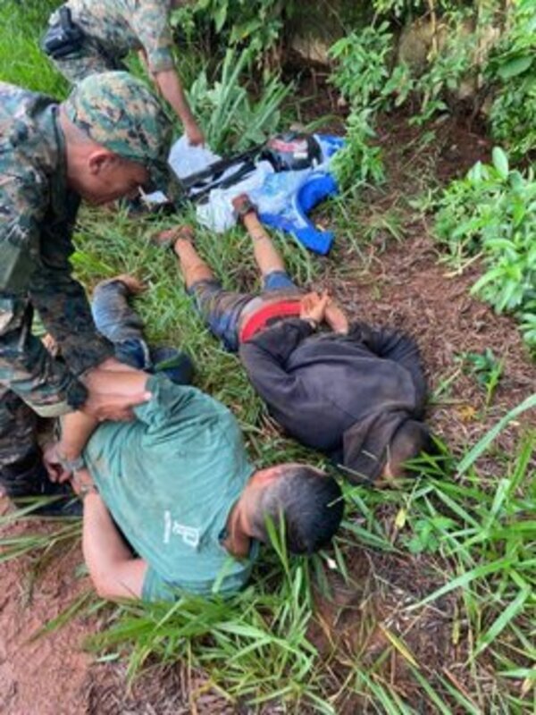 Detienen a presuntos asaltantes en Horqueta