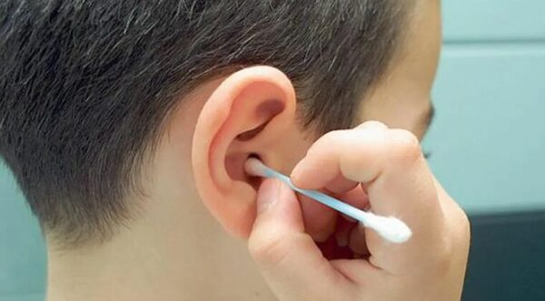 La cera del oído no es suciedad: médicos recomiendan no usar cotonetes - Radio Imperio