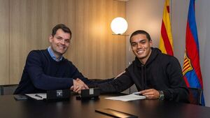 Barcelona anuncia el fichaje del hijo del Ronaldinho
