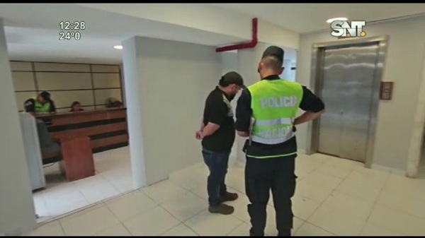 Presunta coima en Aduanas - SNT