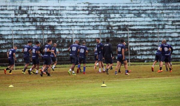 Se intensifica la preparación del Club Sportivo 2 de Mayo para disputar el Torneo Intermedia