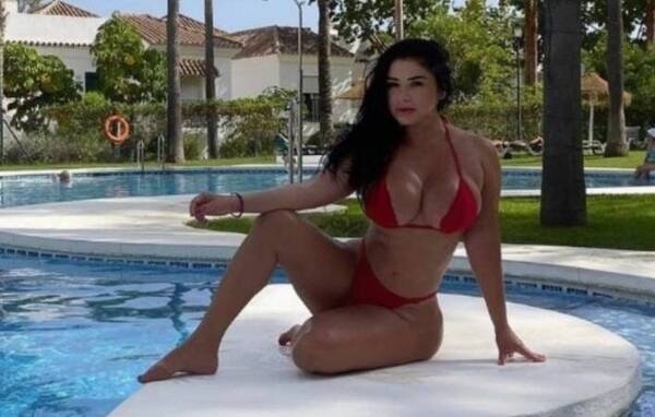 Cuerona avisa a sus seguidores que se preparen ¡reabre su Onlyfans!