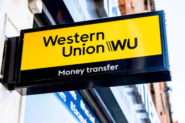 Western Union reabre tras dos años el envío de remesas a Cuba desde todo EEUU - Revista PLUS