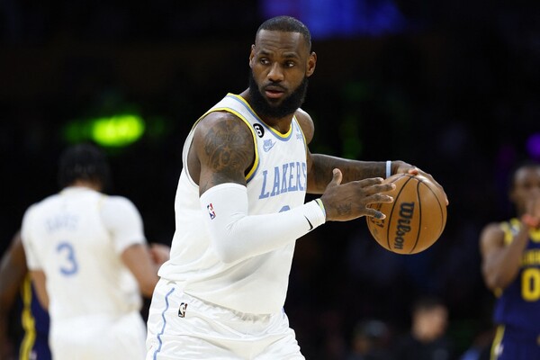 Diario HOY | LeBron James, al menos tres semanas de baja por lesión