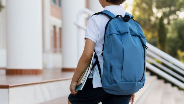 Organizan colecta de útiles para estudiantes de escasos recursos