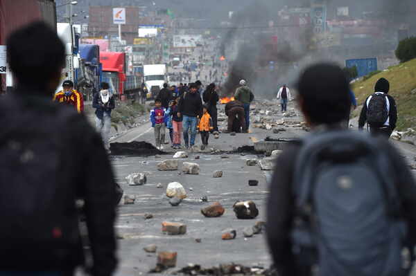 Perú reporta 20 cortes de carreteras en el sur por las protestas - MarketData