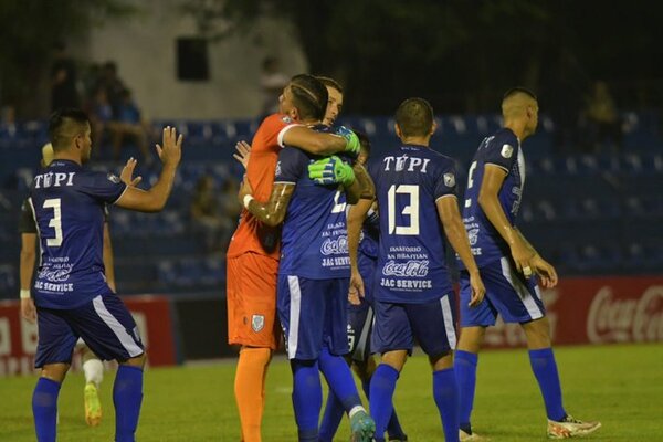 Valiosa primera victoria de Ameliano ante rival directo - La Tribuna