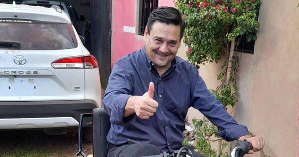 La Nación / Buzarquis, turbio ex ministro y 20 años colgado del Estado, busca otra reelección