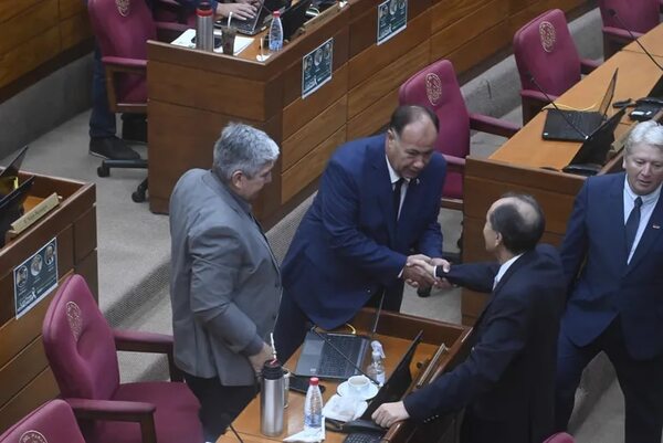 Senado modifica polémico proyecto de “salvataje” al Fondo Ganadero - Política - ABC Color