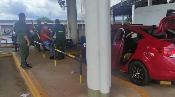 Paraguayos caen con cocaína en el Puente San Roque González 02 MARZO 2023 - 19:13 - Noticiero Paraguay