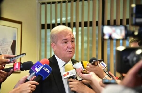 Ejecutivo da a conocer decreto de nombramiento de Emiliano Rolón como fiscal general - Radio Imperio